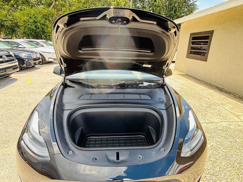 Used 2023 Tesla Model Y Long Range AWD/4WD image 19