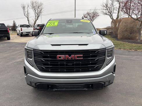 Used 2025 GMC Sierra 1500 Elevation w/ Elevation Premium Package image 3