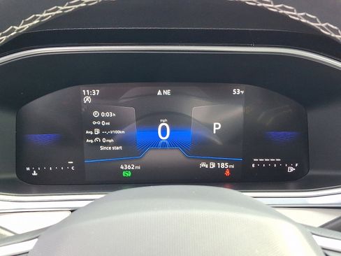 Used 2025 Volkswagen Taos SE image 21