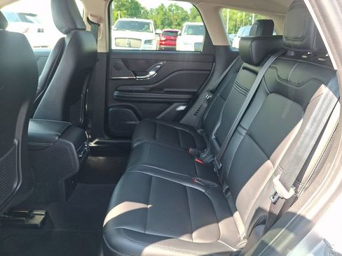 Certified 2023 Lincoln Corsair AWD image 10