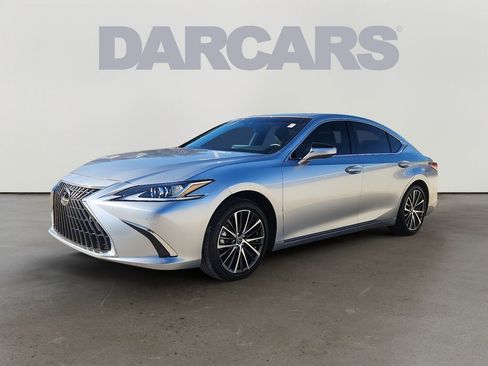 Used 2025 Lexus ES 350 w/ Premium Package image 3