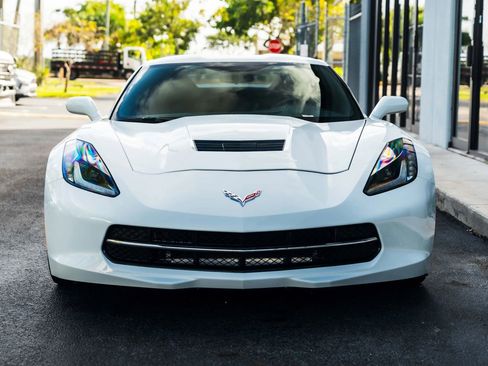 Used 2019 Chevrolet Corvette Stingray Coupe w/ 1LT RWD image 9