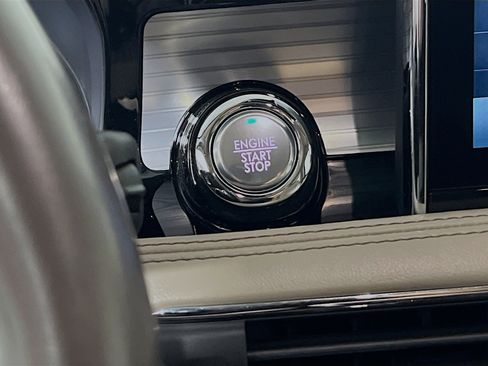 Used 2020 Lincoln Corsair FWD w/ Convenience Package image 23