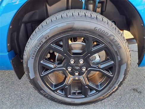 Used 2025 Ford Maverick Lobo image 19