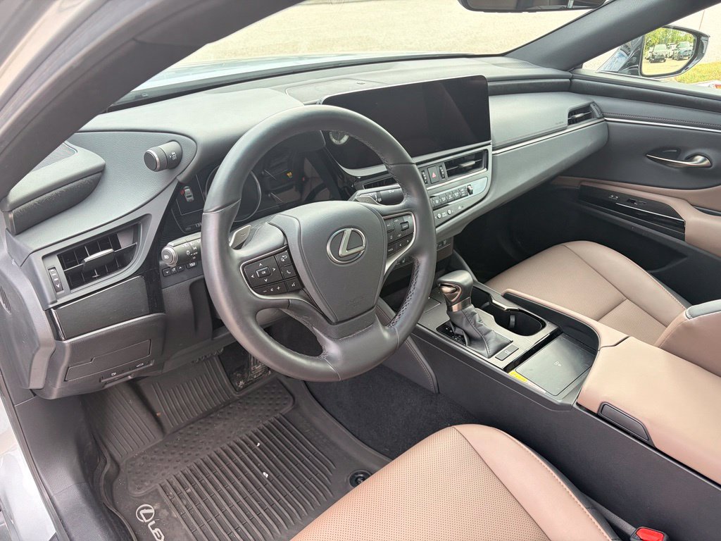 Used 2024 Lexus ES 350 w/ Premium Package FWD image 6