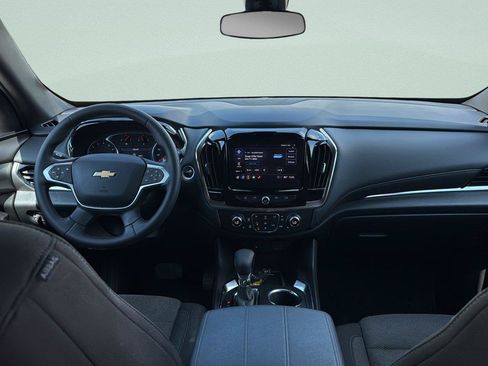 Used 2023 Chevrolet Traverse LT FWD image 23