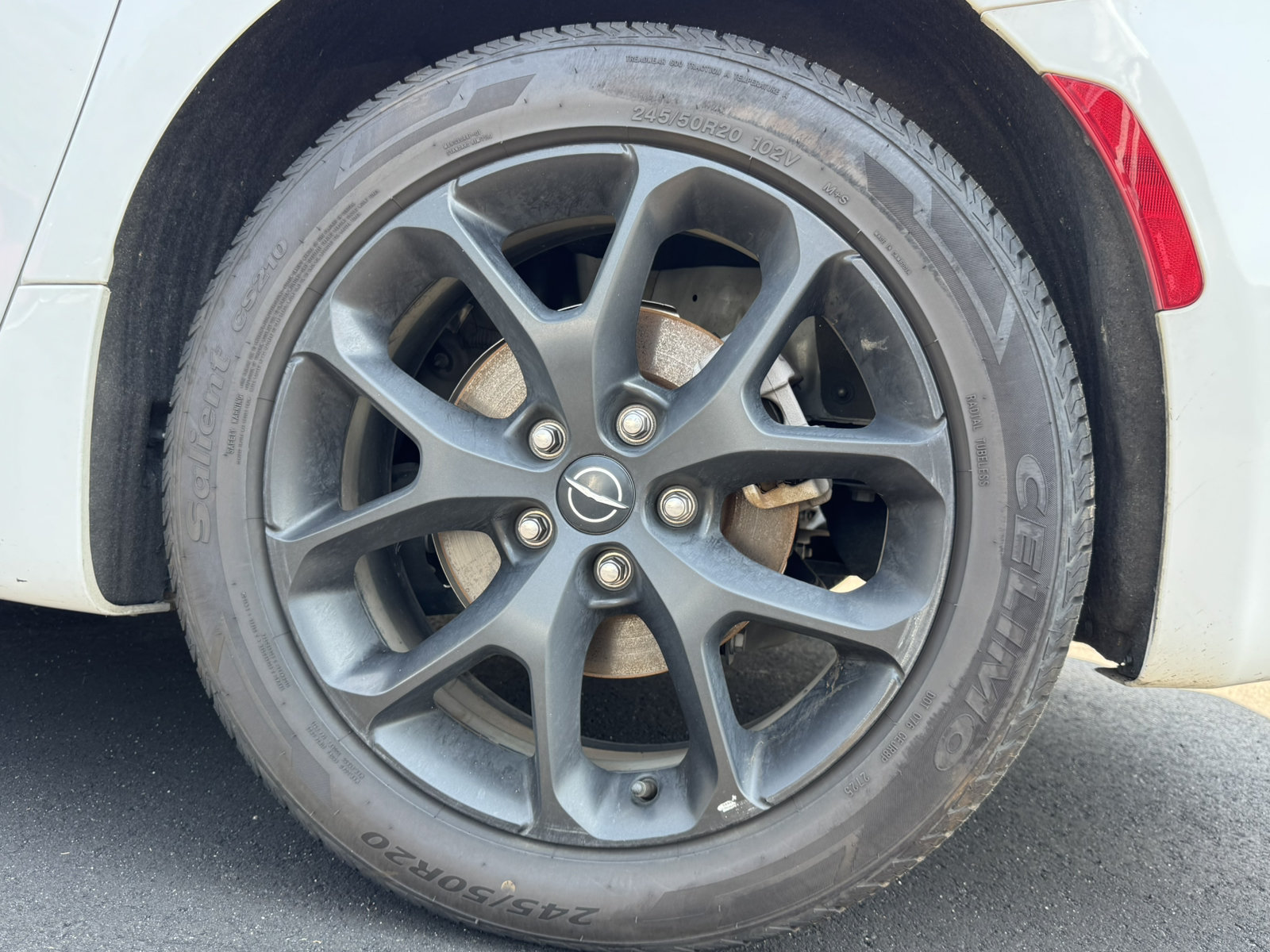 Used 2025 Chrysler Pacifica Limited FWD image 23