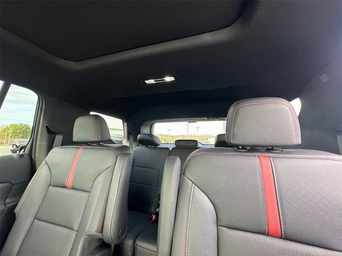 New 2026 Chevrolet Traverse RS w/ LPO, Floor Liner Package image 28