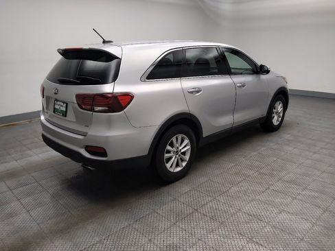 Used 2019 Kia Sorento AWD V6 image 10