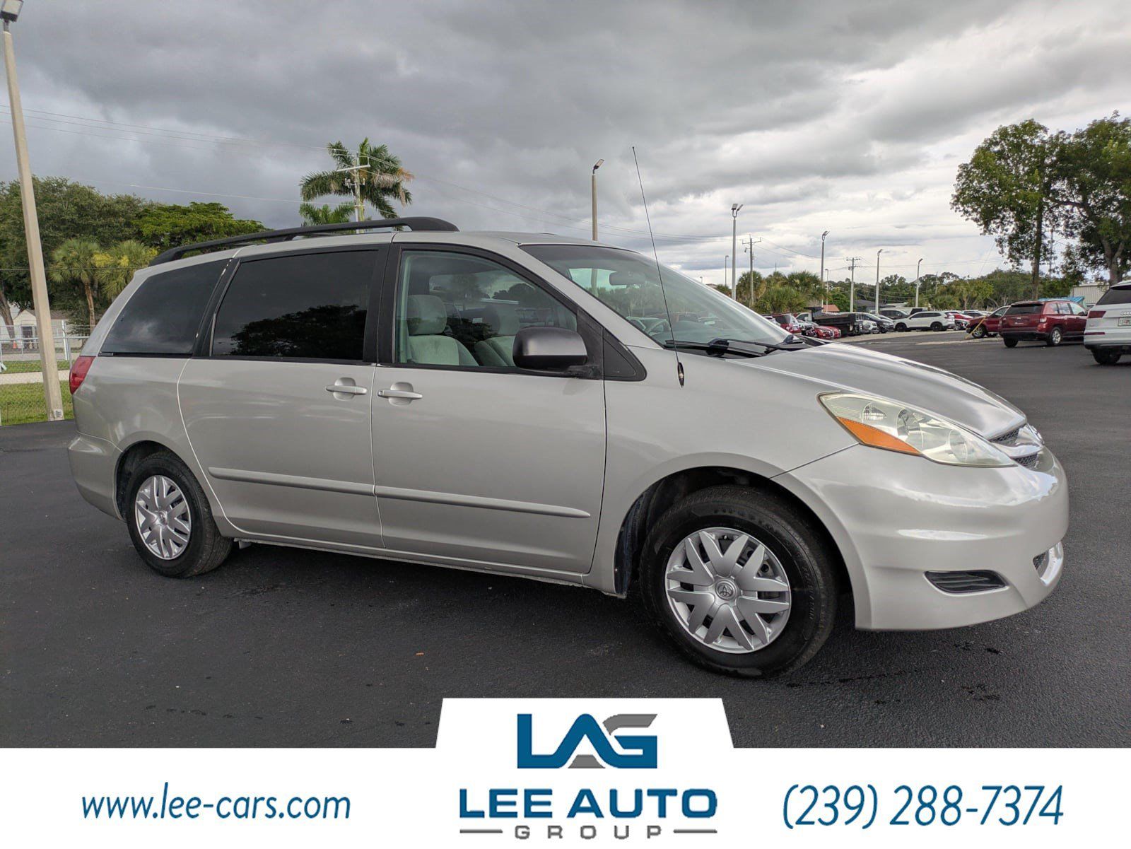 Used 2008 Toyota Sienna LE FWD image 1