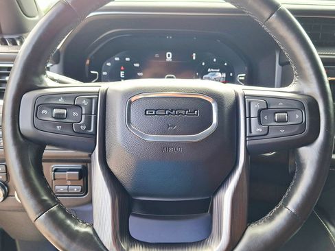 Used 2023 GMC Yukon XL Denali Ultimate AWD/4WD image 32