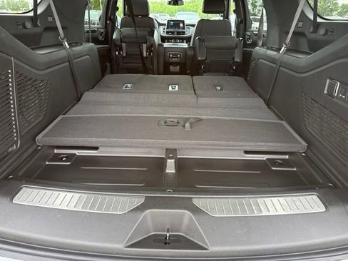 Used 2024 Chevrolet Suburban RST w/ Luxury Package AWD/4WD image 44