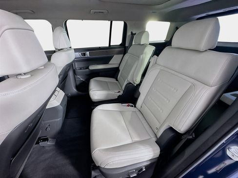 Used 2025 Hyundai Santa Fe Calligraphy image 24