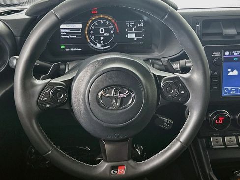 Used 2023 Toyota GR86 Premium w/ ALL Weather Mat Package (TMS) RWD image 19