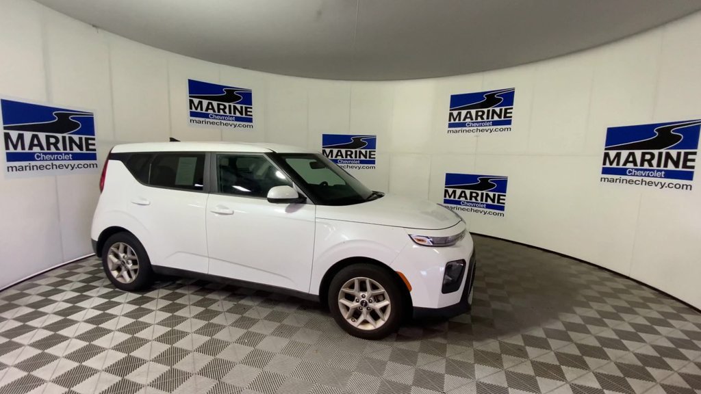 Used 2022 Kia Soul LX w/ Technology Package FWD image 3