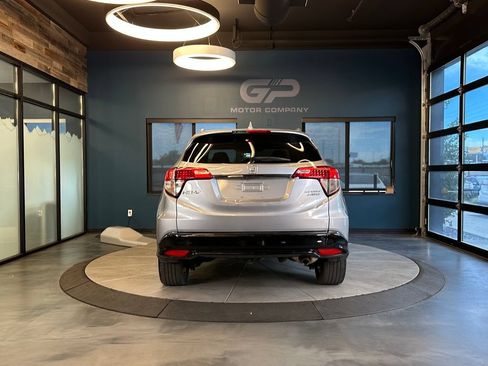 Used 2020 Honda HR-V Sport image 4