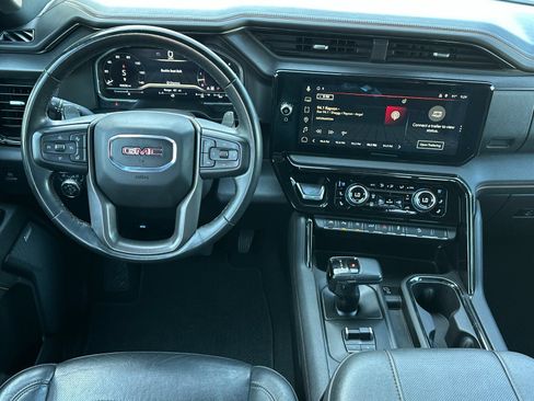 Used 2024 GMC Sierra 1500 AT4 w/ Technology Package AWD/4WD image 14