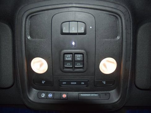 Used 2017 Cadillac ATS V w/ Luxury Package image 51