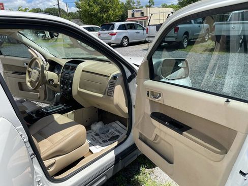 Used 2011 Ford Escape Limited w/ 302A Rapid Spec Order Code image 18