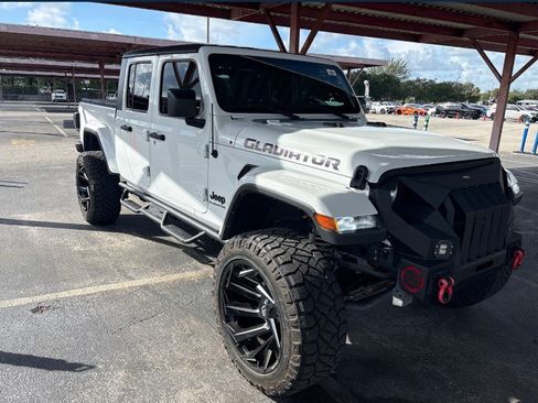 Used 2022 Jeep Gladiator Sport AWD/4WD image 1
