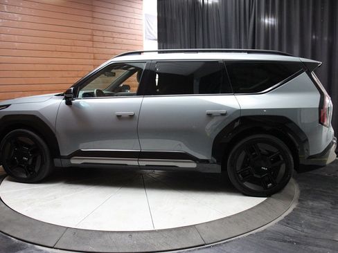 Used 2024 Kia EV9 GT-Line image 9