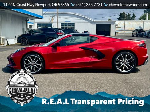 Used 2024 Chevrolet Corvette Stingray Coupe RWD image 4