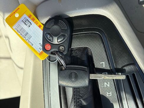 Used 2015 Ford Focus SE FWD image 11