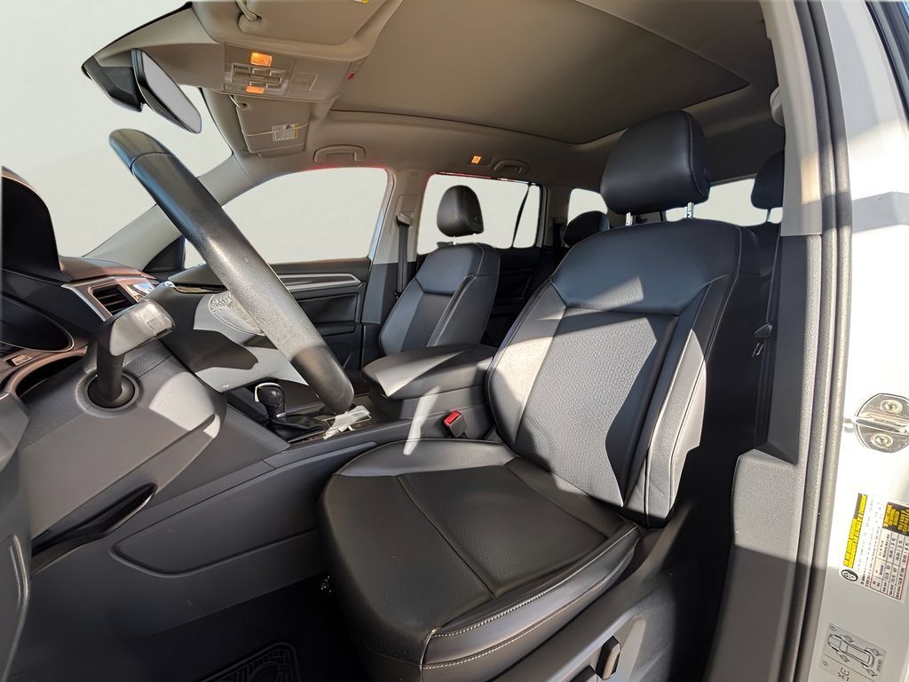 Used 2019 Volkswagen Atlas SE w/ Panoramic Sunroof Package FWD image 45