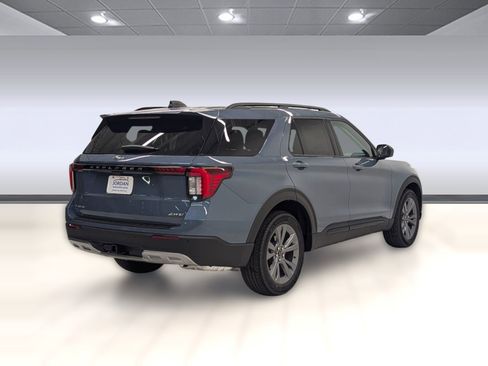 New 2026 Ford Explorer Active w/ Active Comfort Package image 7