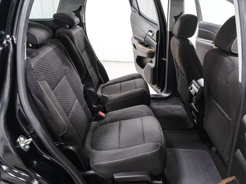 Used 2017 GMC Acadia SLE w/ Driver Alert Package I image 32