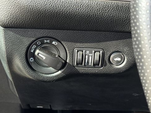 Used 2023 Dodge Challenger R/T w/ Performance Handling Group image 16