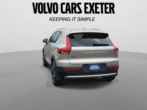Certified 2024 Volvo XC40 B5 Plus w/ Climate Package AWD/4WD image 10