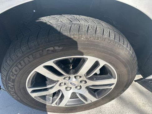 Certified 2024 Ford Expedition Limited image 6