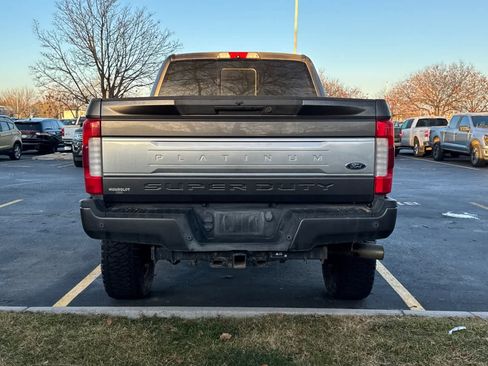 Used 2017 Ford F350 Platinum w/ Platinum Ultimate Package image 3