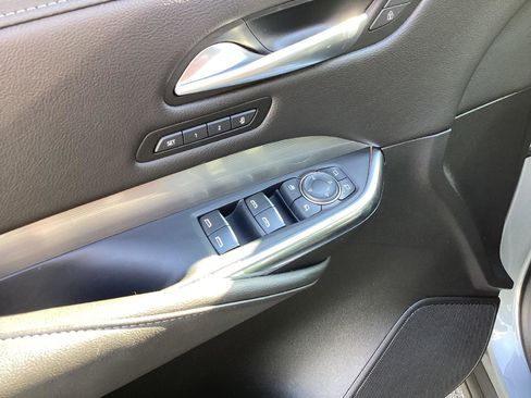 Used 2024 Cadillac XT4 Premium Luxury image 13