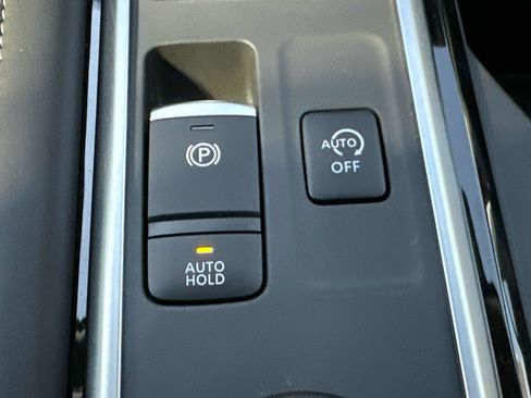 New 2025 Nissan Pathfinder SV w/ SV Premium Package image 37