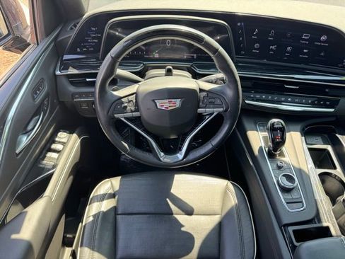 Used 2023 Cadillac Escalade Sport w/ LPO, ONYX Package image 16