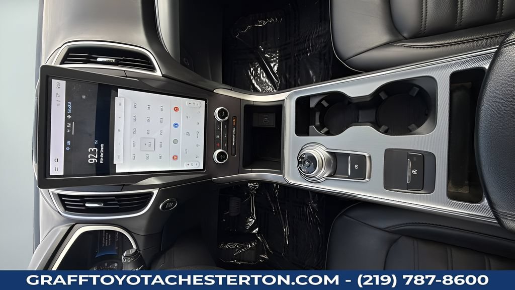 Used 2021 Ford Edge SEL w/ Convenience Package AWD/4WD image 19