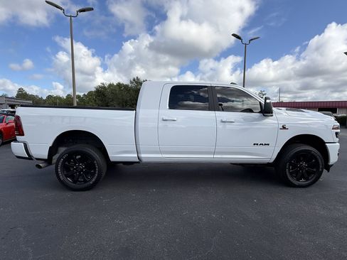 Used 2025 RAM 2500 Laramie w/ Night Edition AWD/4WD image 2