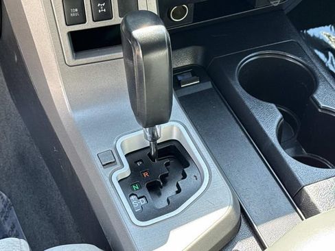 Used 2015 Toyota Sequoia SR5 AWD/4WD image 23