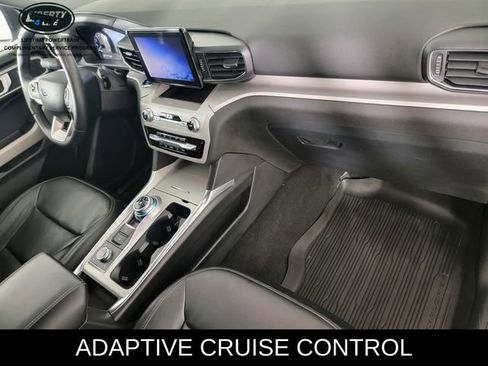 Certified 2024 Ford Explorer XLT w/ Equipment Group 202A AWD/4WD image 19