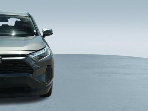 Used 2024 Toyota RAV4 XLE FWD image 41