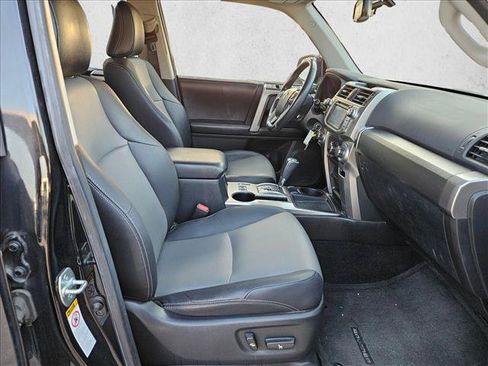 Used 2016 Toyota 4Runner SR5 Premium RWD image 14