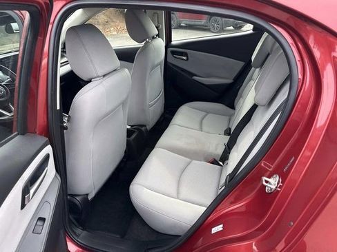 Used 2019 Toyota Yaris LE image 16