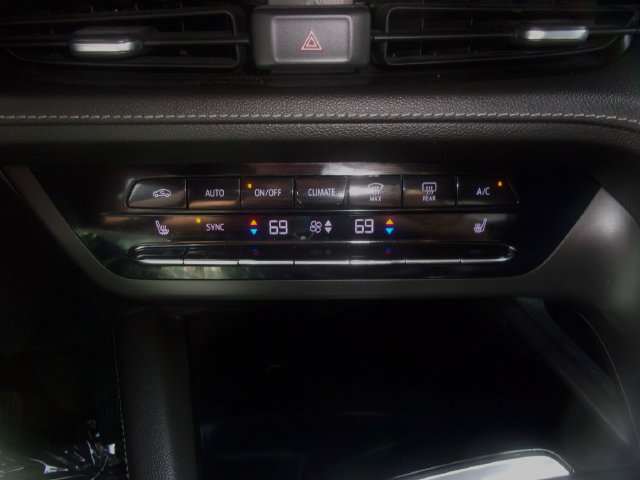 Used 2023 Buick Envision Essence FWD image 21