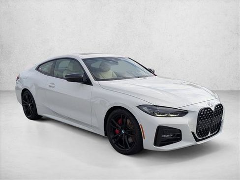 Used 2023 BMW 430i Coupe w/ M Sport Package image 3