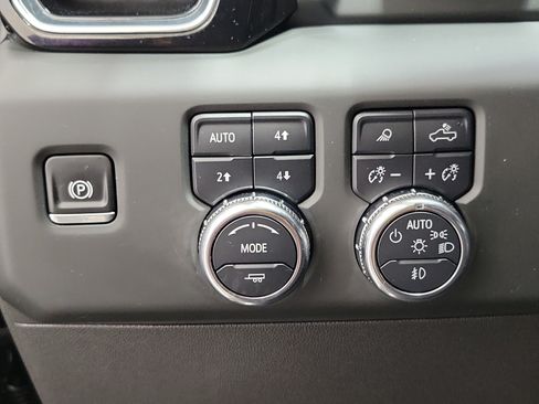 Used 2025 GMC Sierra 1500 Denali w/ Technology Package AWD/4WD image 20