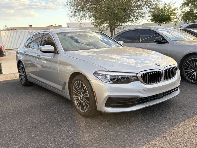 Used 2020 BMW 540i w/ Premium Package RWD image 3