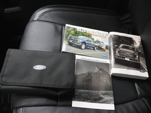 Used 2019 Ford F350 Lariat w/ Chrome Package image 56