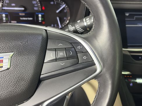 Used 2017 Cadillac XT5 Premium Luxury image 29